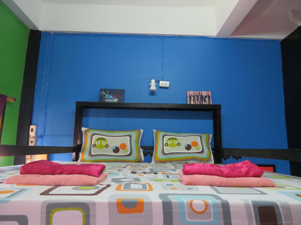 Same Same Guesthouse, Bar & Restaurant (Adults Only) หาดริ้น ภายนอก รูปภาพ