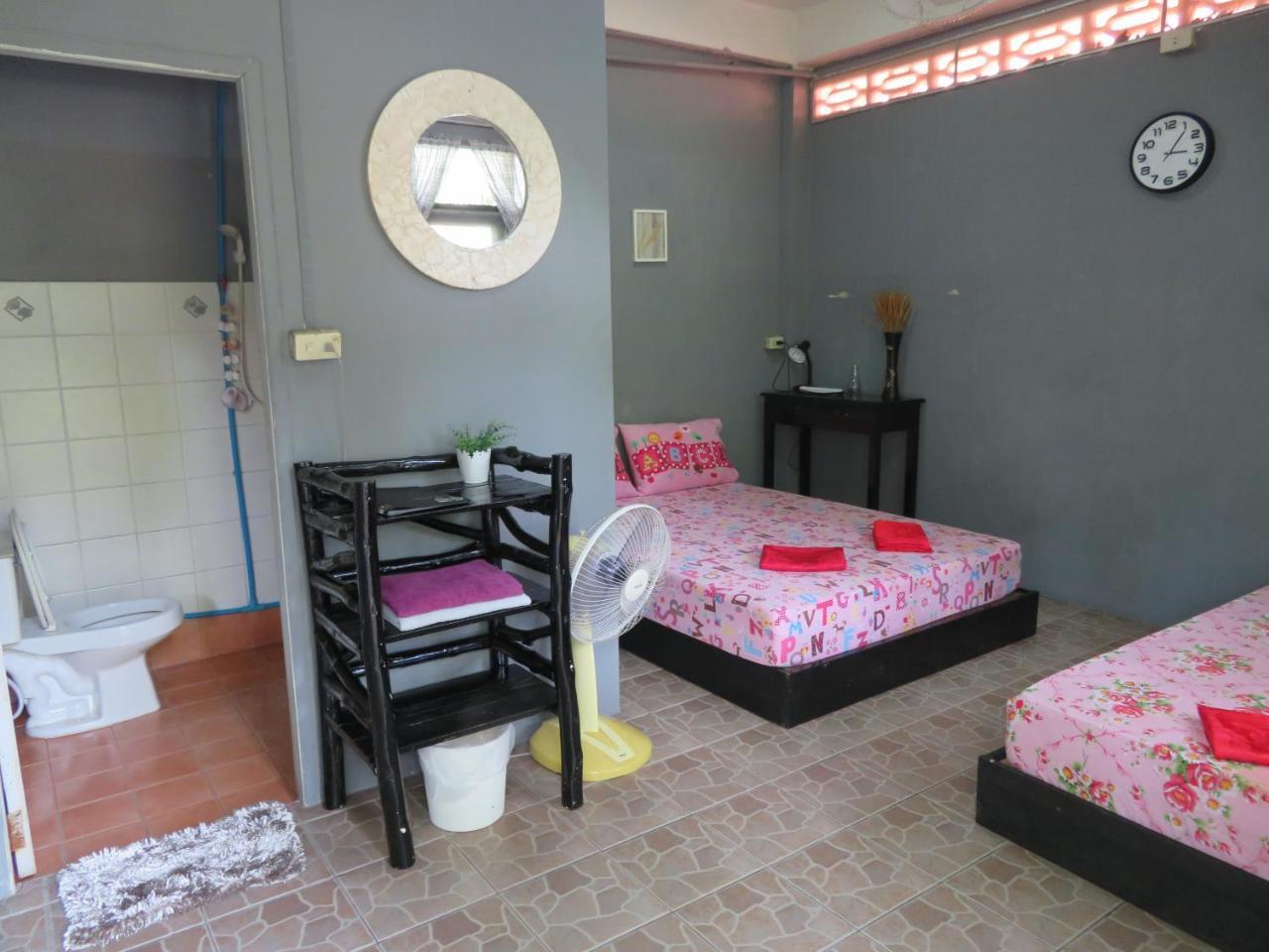 Same Same Guesthouse, Bar & Restaurant (Adults Only) หาดริ้น ภายนอก รูปภาพ