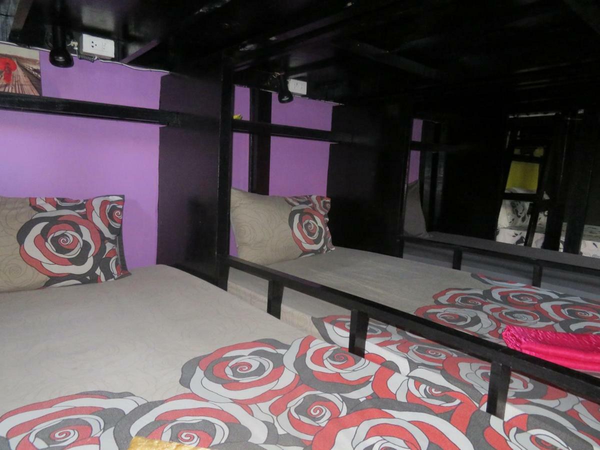 Same Same Guesthouse, Bar & Restaurant (Adults Only) หาดริ้น ภายนอก รูปภาพ