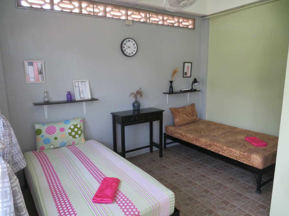 Same Same Guesthouse, Bar & Restaurant (Adults Only) หาดริ้น ภายนอก รูปภาพ