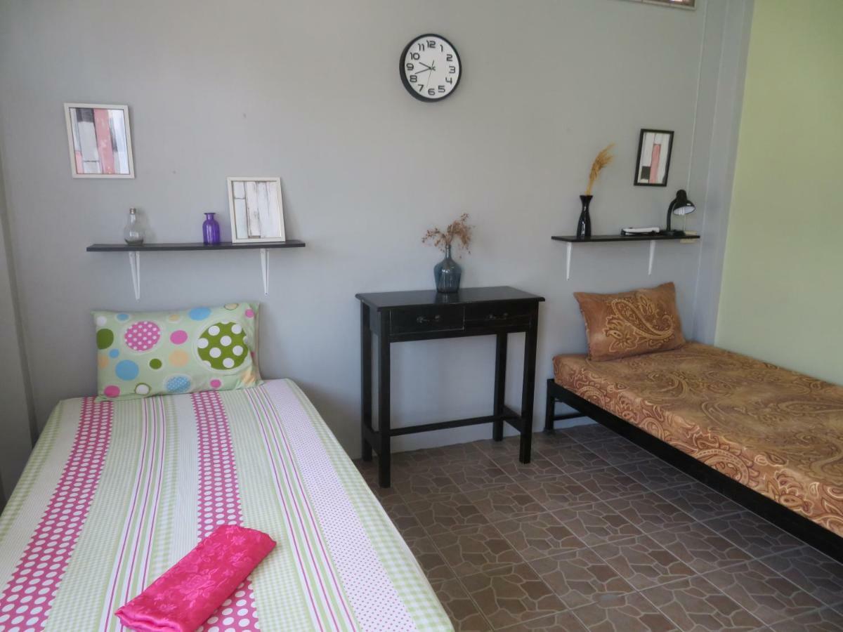 Same Same Guesthouse, Bar & Restaurant (Adults Only) หาดริ้น ภายนอก รูปภาพ