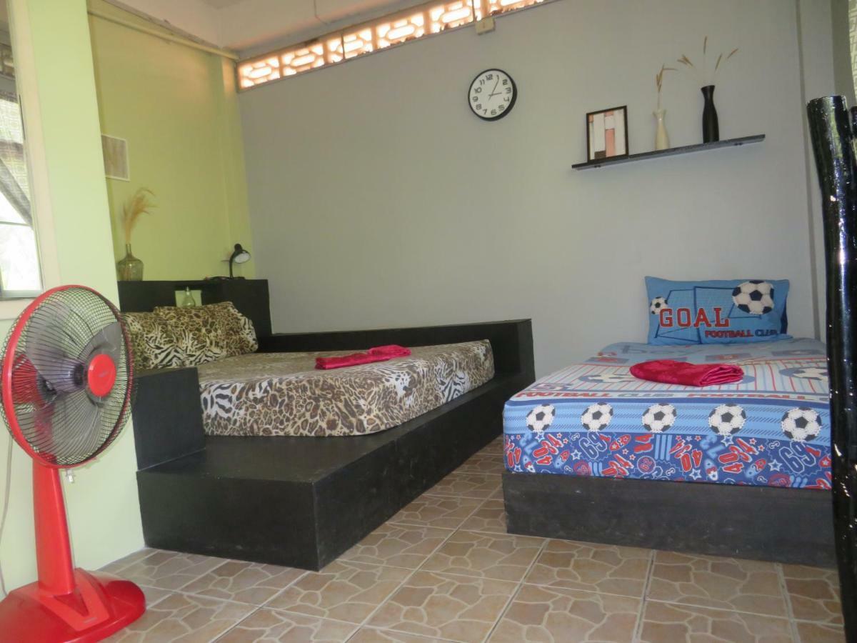 Same Same Guesthouse, Bar & Restaurant (Adults Only) หาดริ้น ภายนอก รูปภาพ